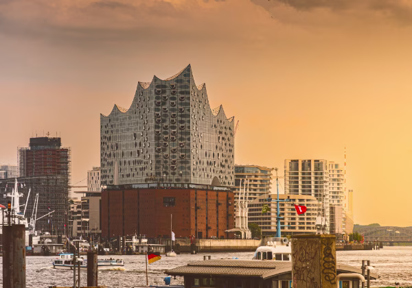 Hamburg Hamburg Die freie und Hansestadt Hamburg ist eine meiner Lieblingsstädte in Deutschland. Die Stadt hat viel zu bieten...